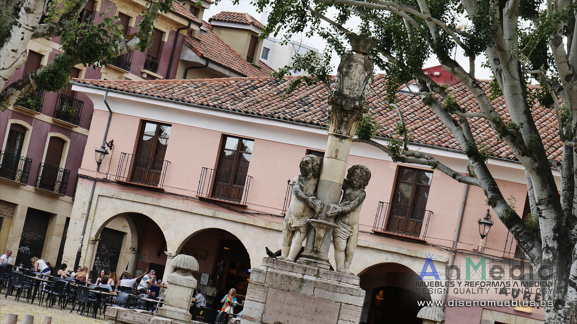 Plaza del Grano - fuente